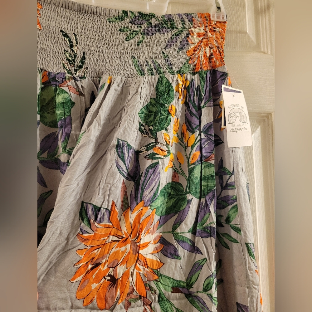 Gray Skirt With Bright Floral (Orange, Purple, Green, Yellow) Size LARGE NWT - Picture 6 of 9
